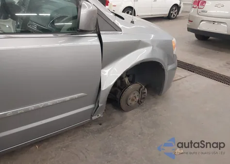 2014 Chrysler Town & Country Touring from USA, damaged, VIN 2C4RC1BG7ER232123